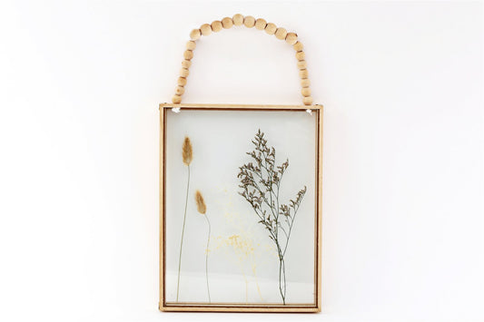 dried-wildflower-wall-hanging-picture