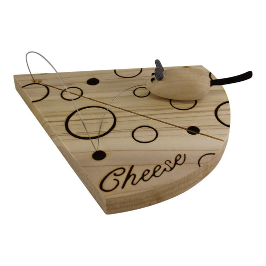 handcrafted-cheese-board-with-wire-and-mouse
