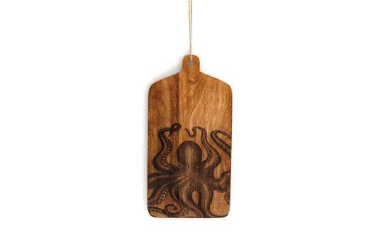 octopus-engraved-wooden-cheese-board