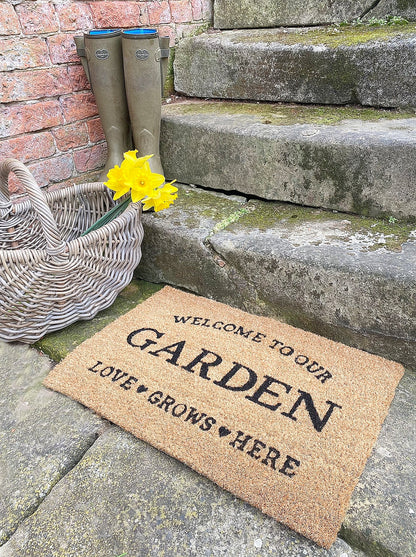 love-grows-here-potting-shed-doormat